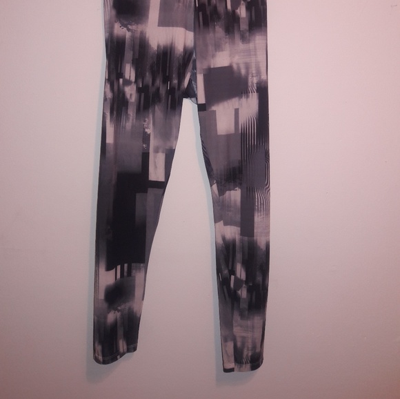 Women  print  legging Large - Picture 2 of 3